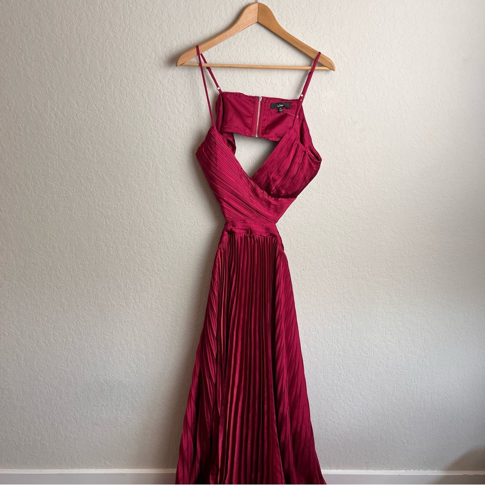 NEW Lulus Got The Glam Wine Red Maxi Dress XL Gown Satin Pleated Cutout Maxi - Picture 3 of 12